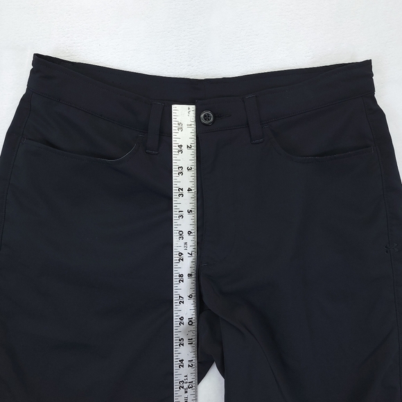 Under‎ Armour Shorts Mens 32 Black Solid Heatgear 9" Inseam Golf Casual Chino - Picture 5 of 6
